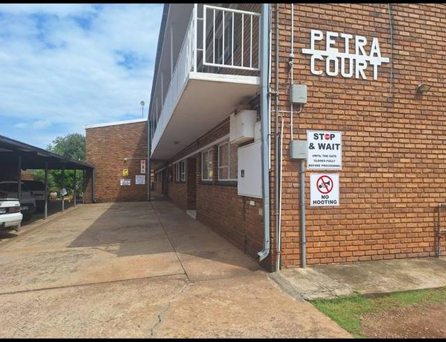 2 BEDROOM APARTMENT FOR SALE IN CASSELDALE